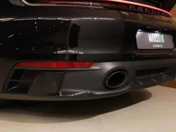 PORSCHE 992 3.0 Carrera 4 GTS