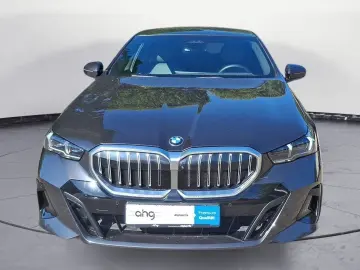 BMW 520d xDrive M SPORT Iconic Glow Driving Assistan