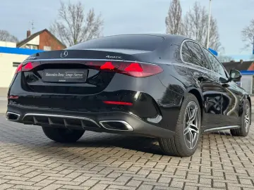 MERCEDES-BENZ E 450 d 4M AMG Digital Light Memory Distronic