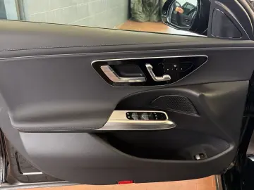 MERCEDES-BENZ E 450 d 4M AMG DigitalLight Pano Distronic AHK