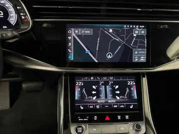AUDI Q7 55 e quattro S line Leder LED Sound NaviTouch
