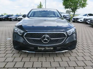 MERCEDES-BENZ E 220 d 4M Avantgarde  AHK Pano Burmester 360