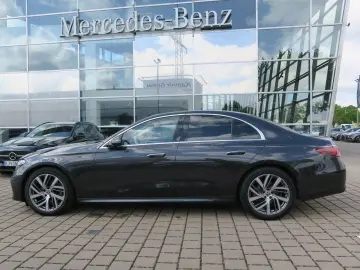 MERCEDES-BENZ E 220 d 4M Avantgarde  AHK Pano Burmester 360