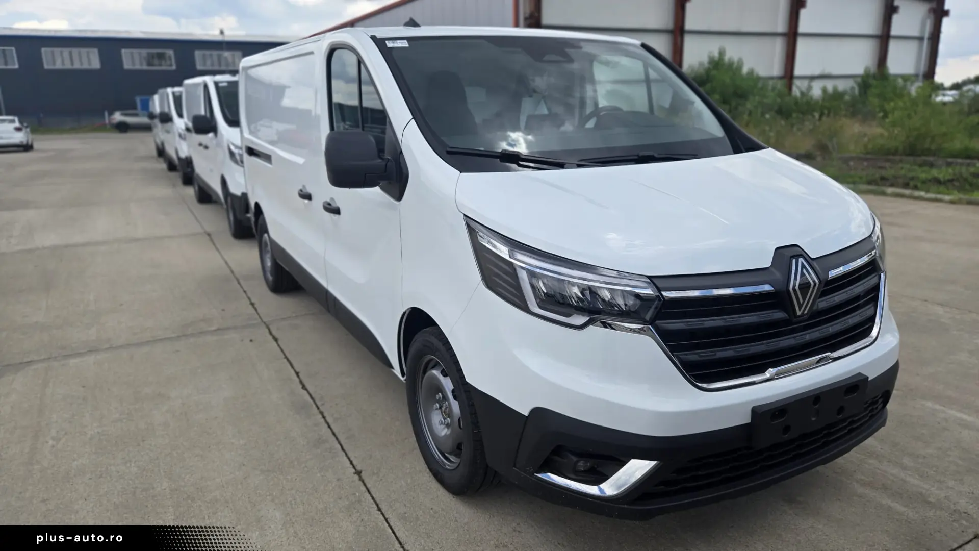 RENAULT TRAFIC FURGON 2 1 locuri L2H1  NOU