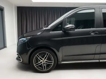 Mercedes Benz V300d Long AMG