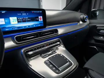 Mercedes Benz V300d Long AMG