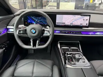 BMW 740d xDrive M Sport SkyLounge - TV