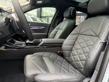 BMW 740d xDrive M Sport SkyLounge - TV