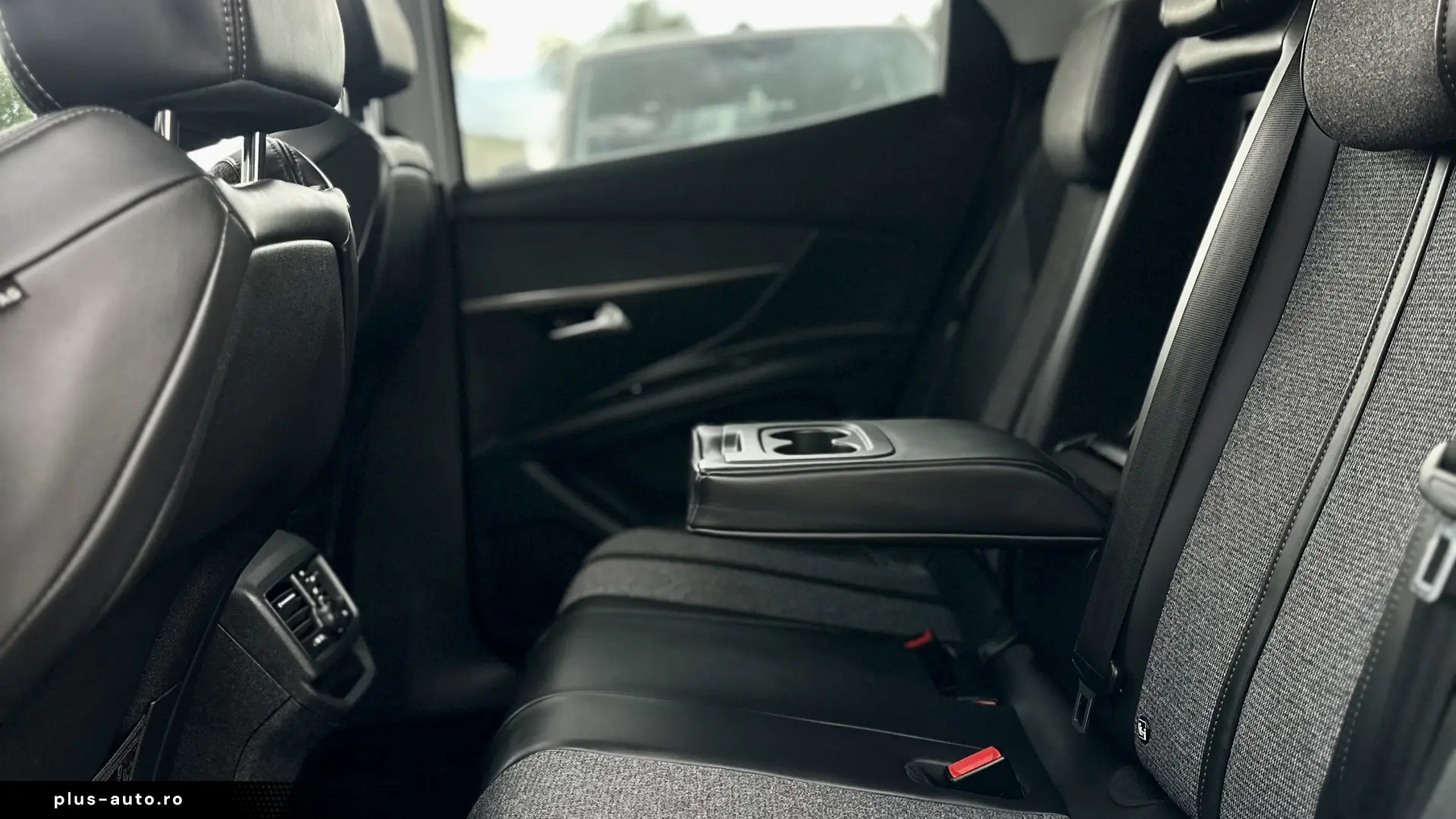 3008 2018 136.000km Faruri Carte service Rate Garantie