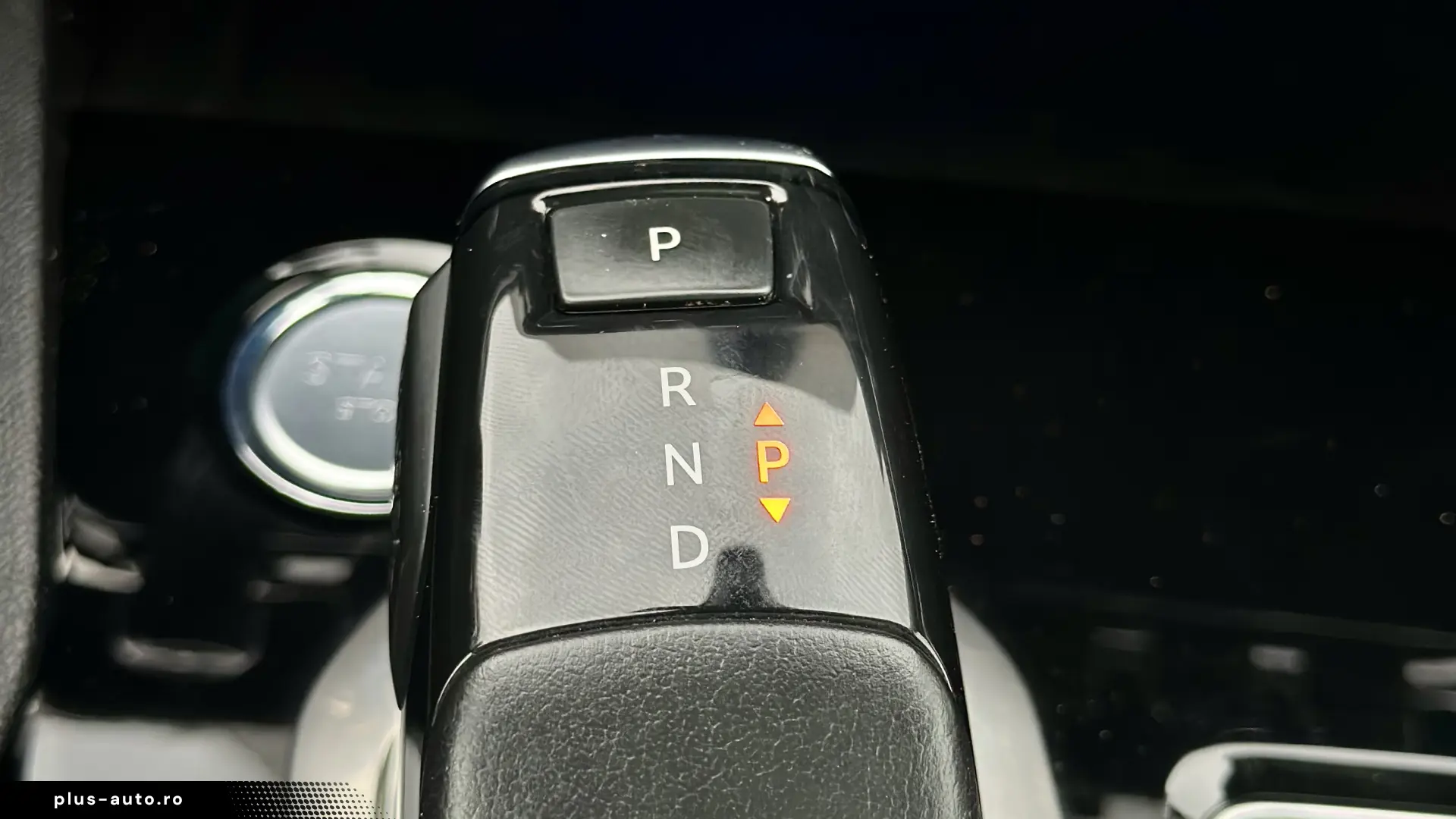 3008 2018 136.000km Faruri Carte service Rate Garantie