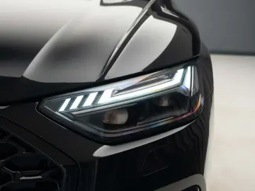 Audi Q5  - Coupe - S line - suspensie perne - competition
