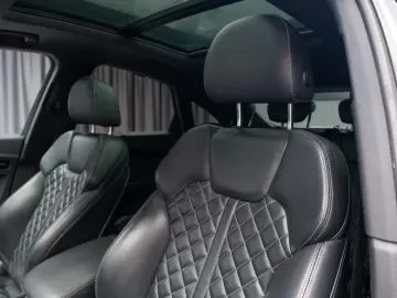 Audi Q5  - Coupe - S line - suspensie perne - competition