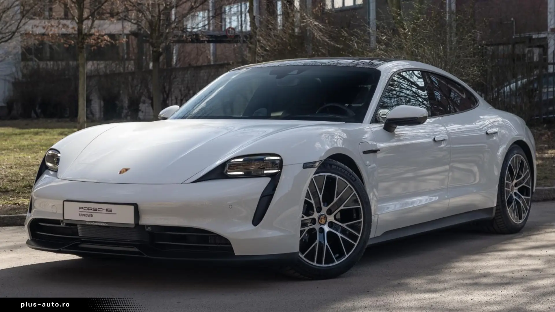 Porsche Taycan Surround View BOSE air suspension 20 inch