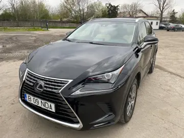 Lexus NX 300h e-Four 2019