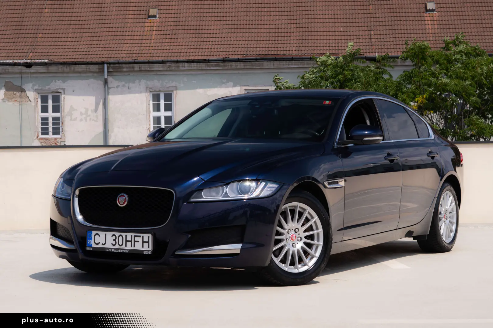 Jaguar XF E 2.0 Diesel Manual   Fara Daune
