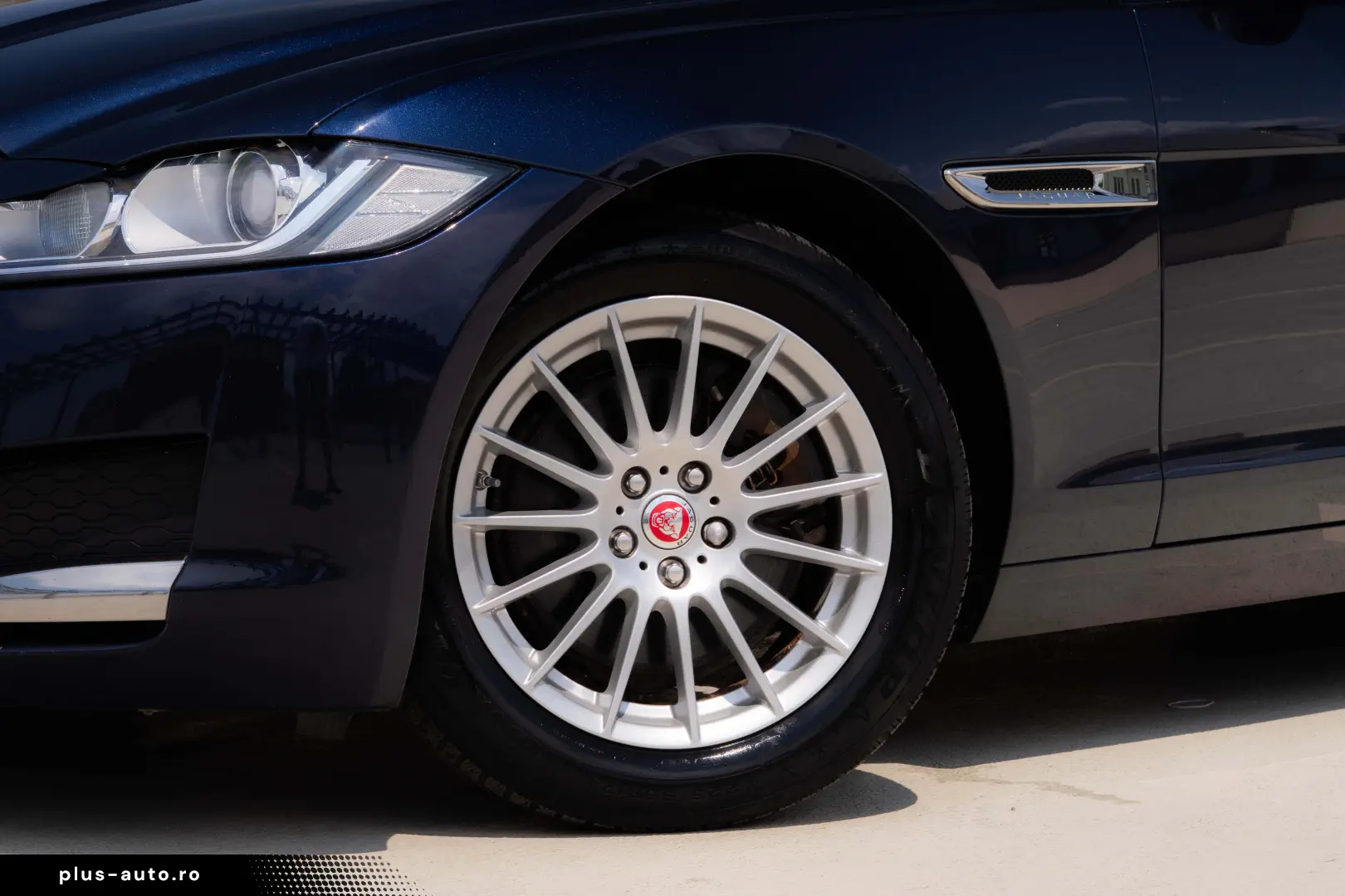 Jaguar XF E 2.0 Diesel Manual   Fara Daune