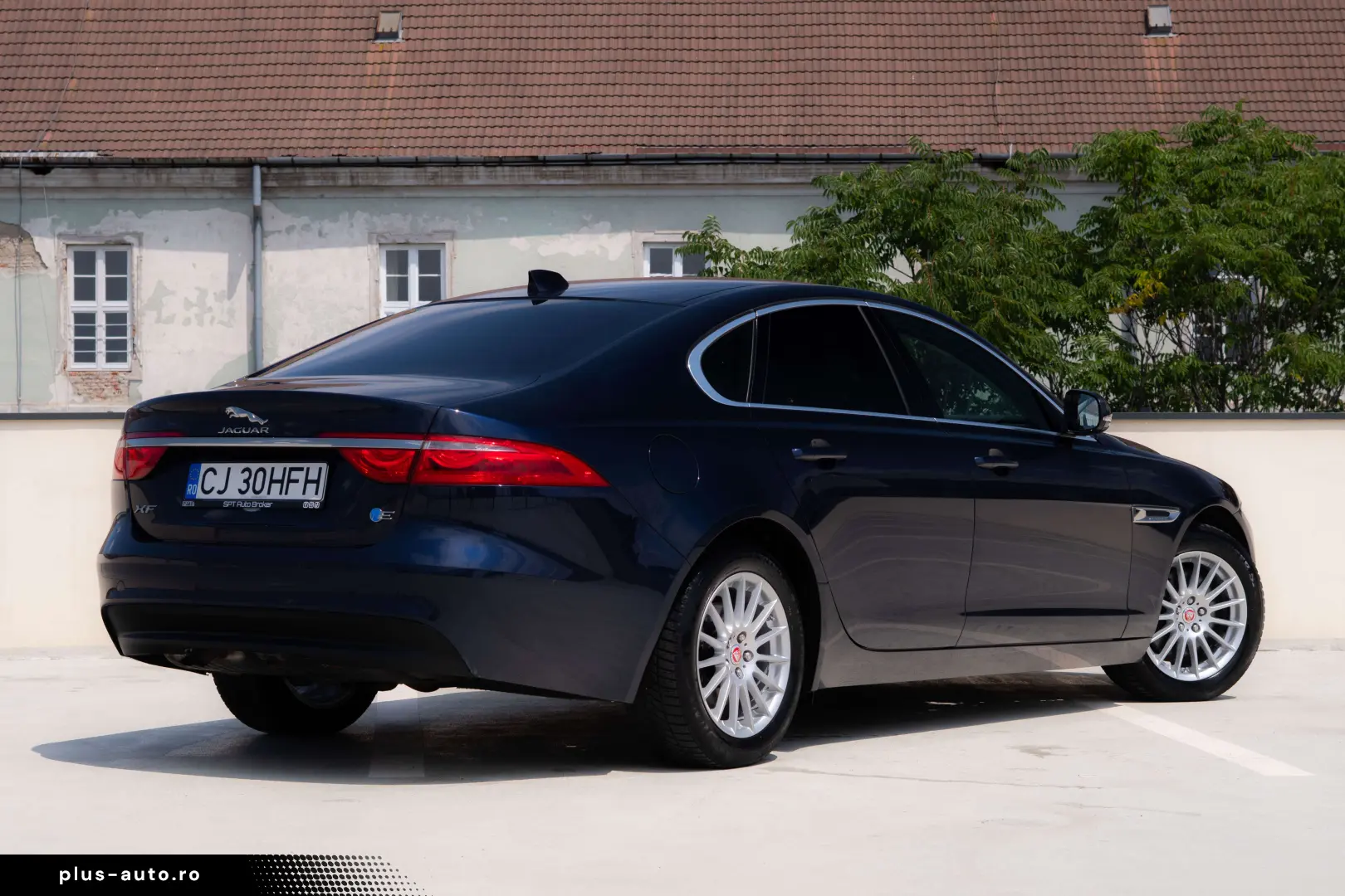 Jaguar XF E 2.0 Diesel Manual   Fara Daune