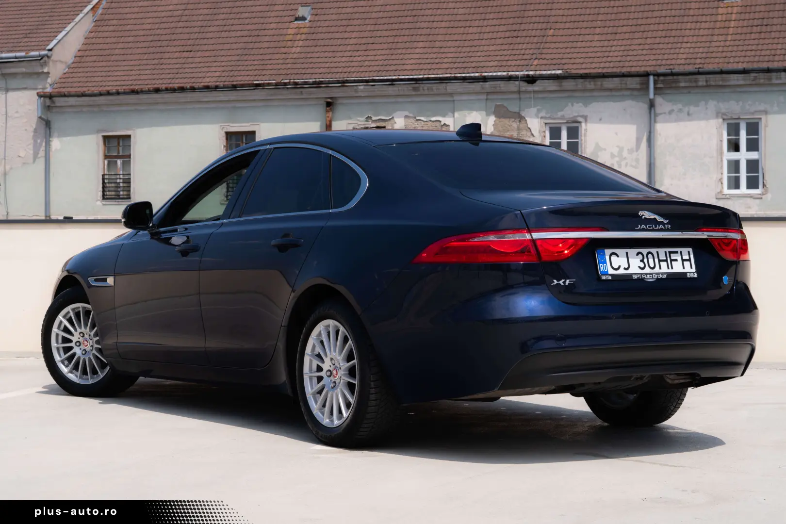 Jaguar XF E 2.0 Diesel Manual   Fara Daune
