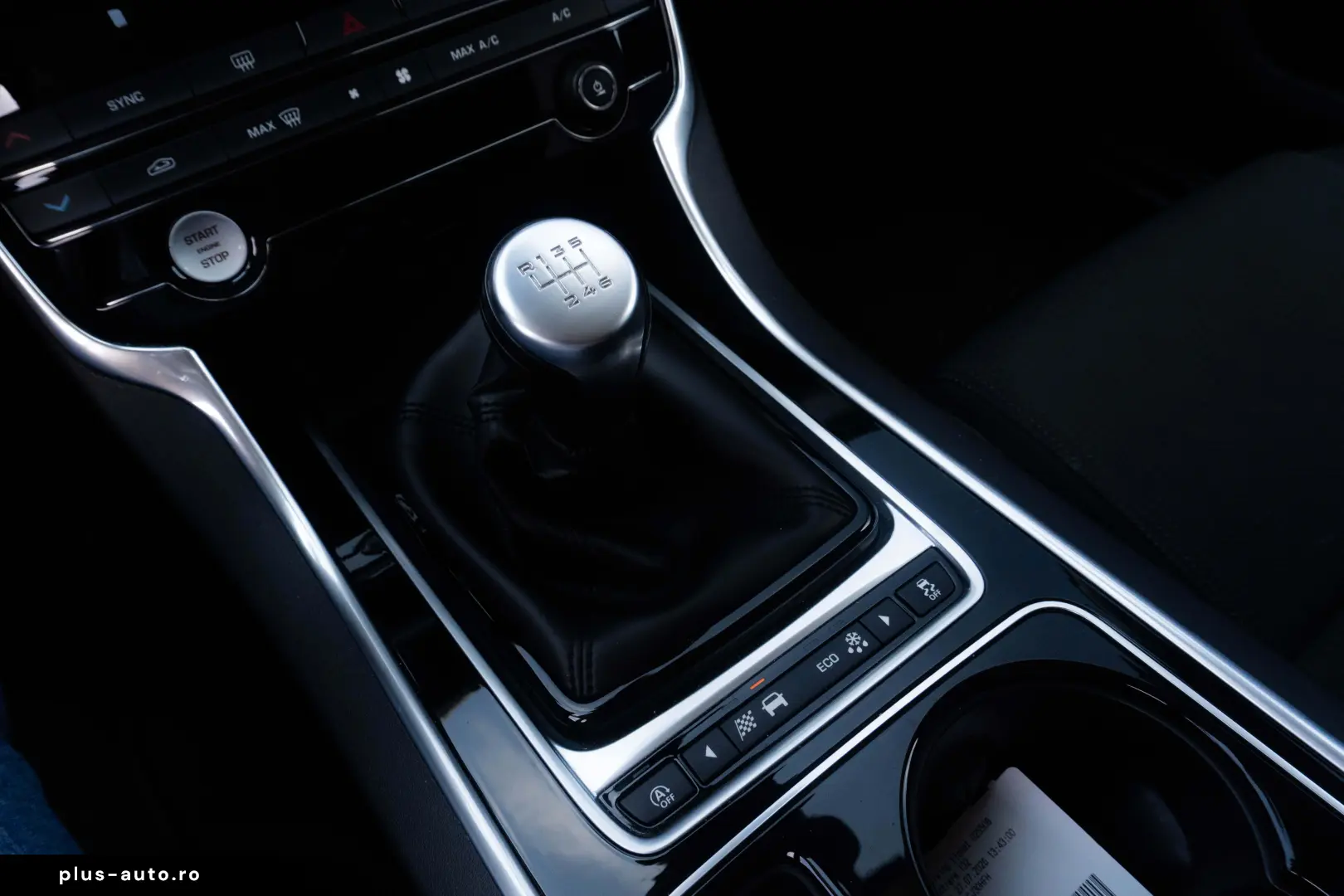 Jaguar XF E 2.0 Diesel Manual   Fara Daune