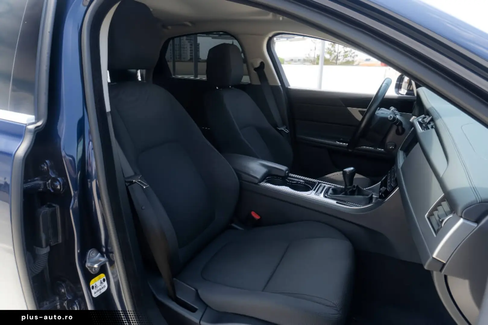 Jaguar XF E 2.0 Diesel Manual   Fara Daune