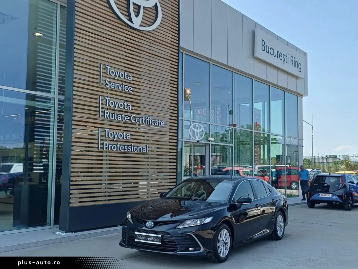 Toyota Camry 2.5 Hybrid Business E-CVT