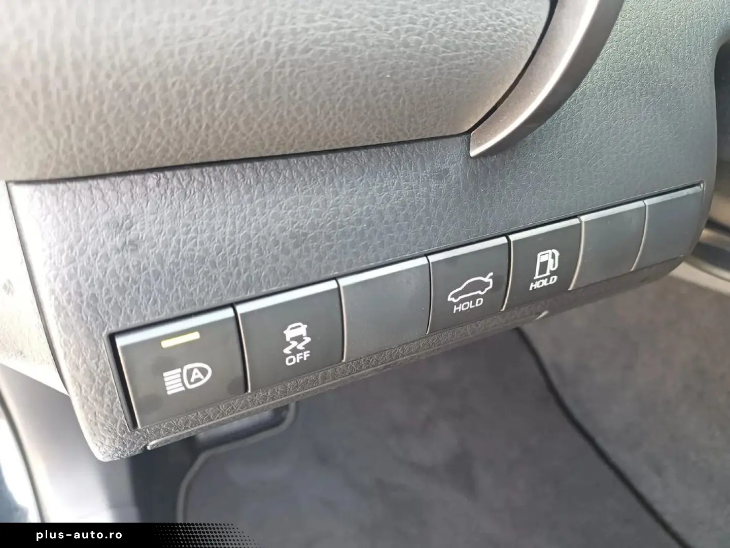 Toyota Camry 2.5 Hybrid Business E-CVT