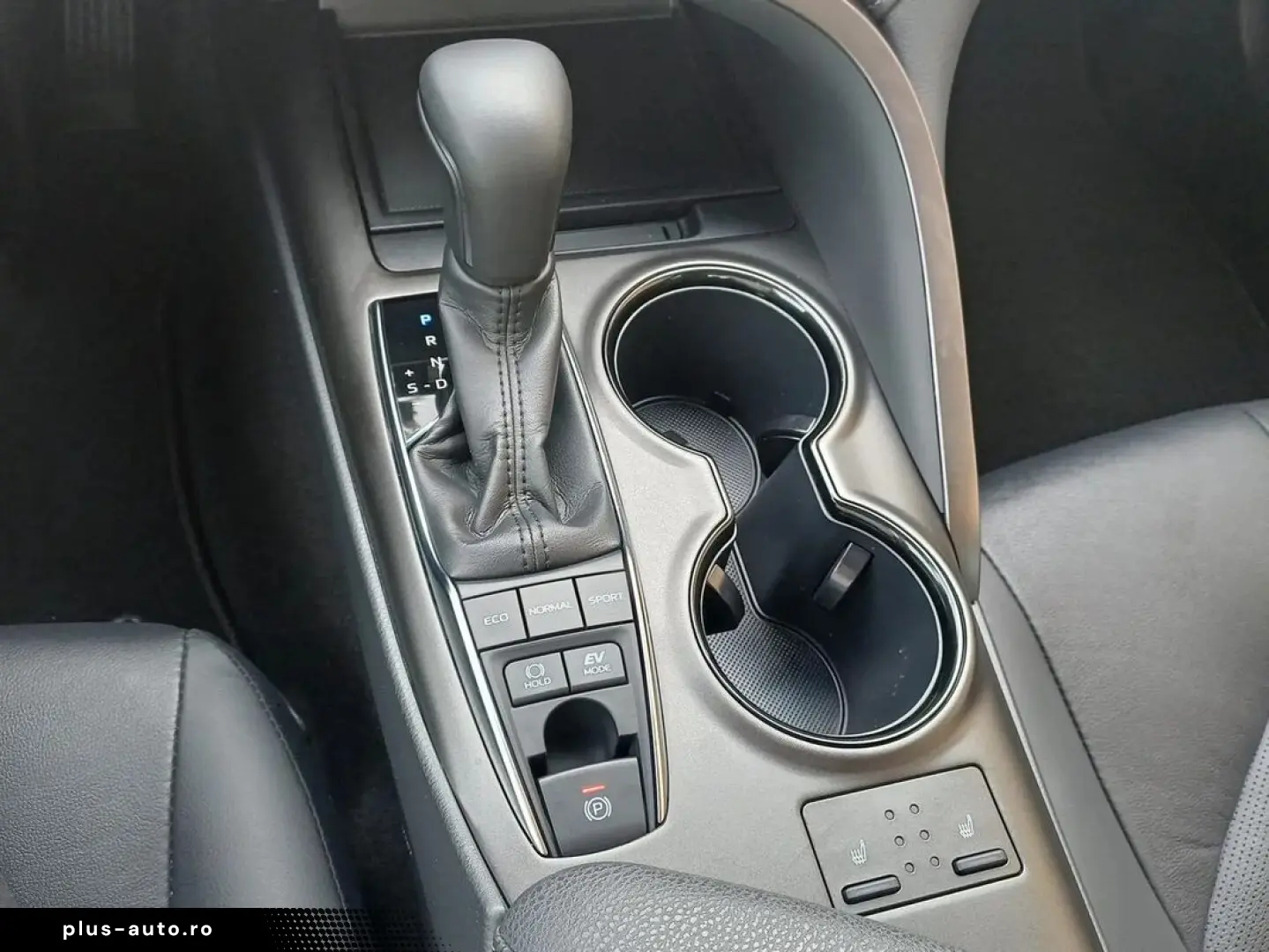 Toyota Camry 2.5 Hybrid Business E-CVT