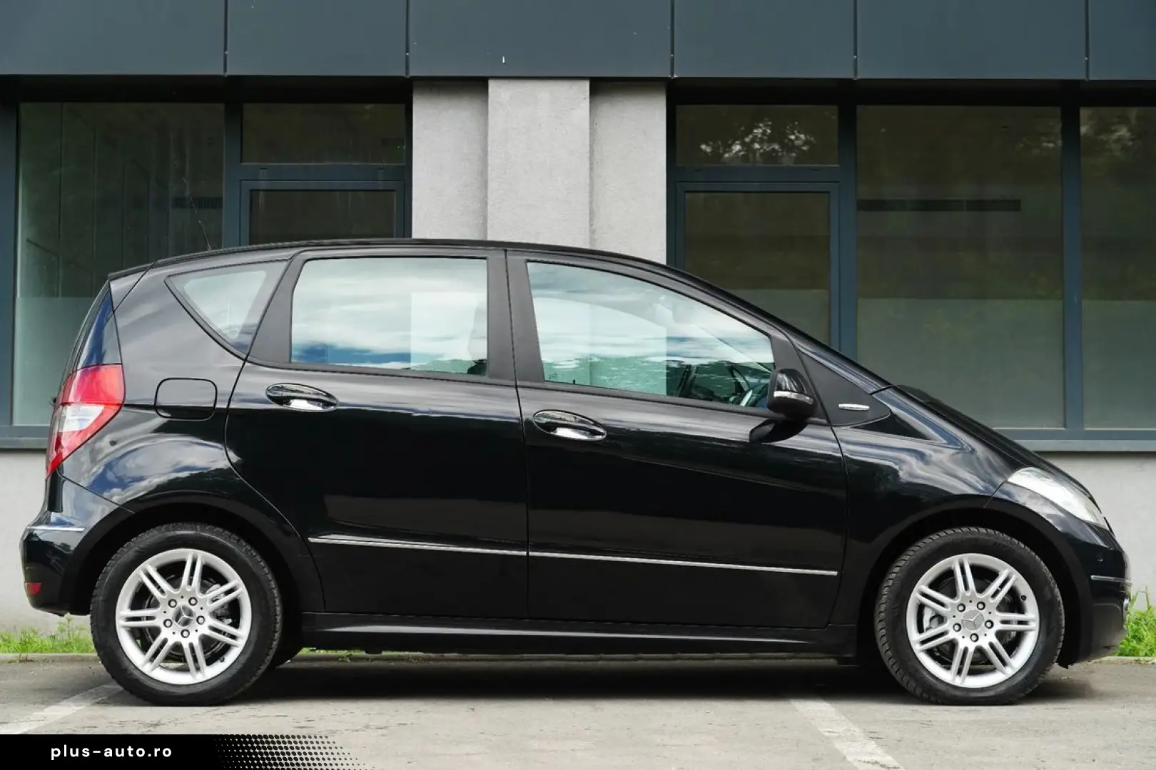 Mercedes-Benz A-180
