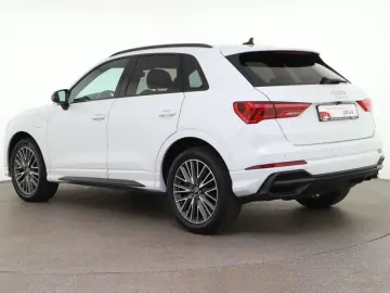 AUDI Q3 45 TFSI e S tronic S line LED ACC Kamera Navi