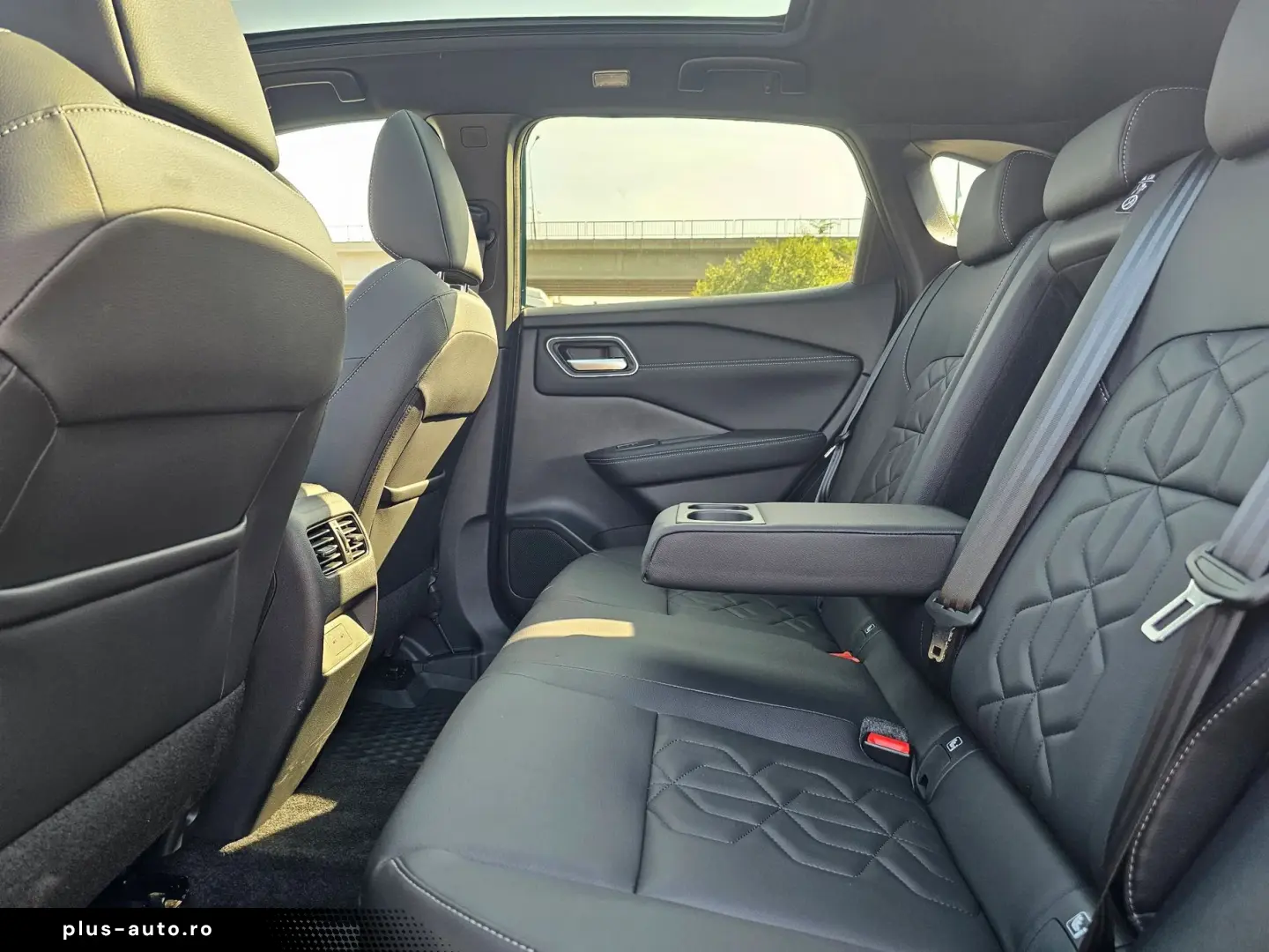 Nissan Qashqai Tekna MHEV 156 CP