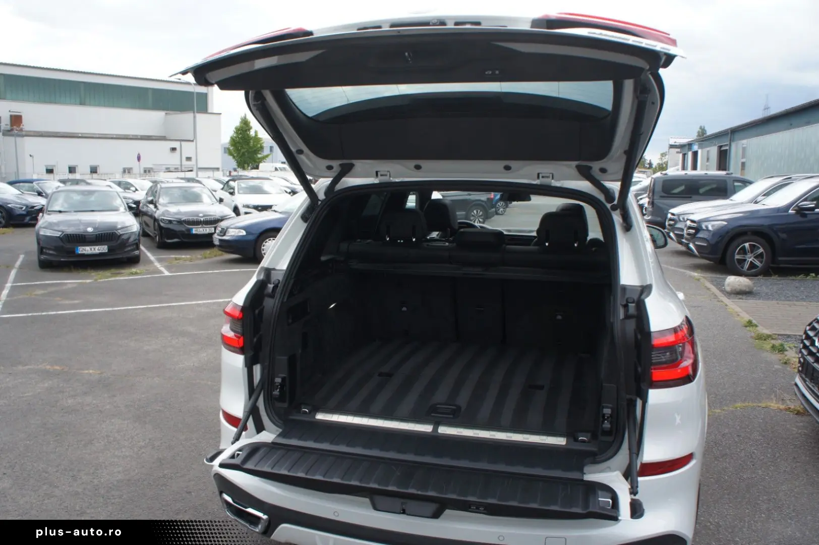 BMW X5 xDrive 45e M Sport ACC LUFT PANO H K LEDER 20