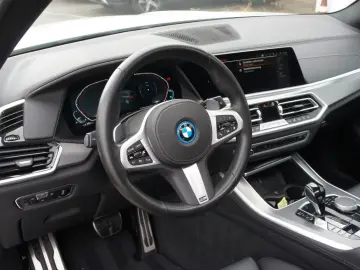 BMW X5 xDrive 45e M Sport ACC LUFT PANO H K LEDER 20