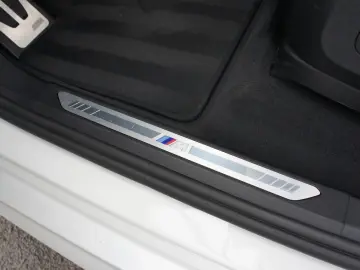 BMW X5 xDrive 45e M Sport ACC LUFT PANO H K LEDER 20