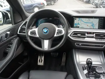 BMW X5 xDrive 45e M Sport ACC LUFT PANO H K LEDER 20