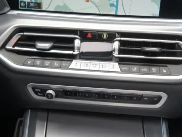 BMW X5 xDrive 45e M Sport ACC LUFT PANO H K LEDER 20