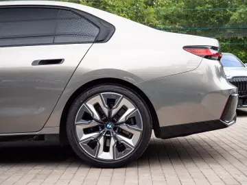BMW 740d  M SPORT