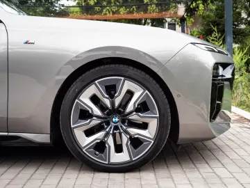 BMW 740d  M SPORT