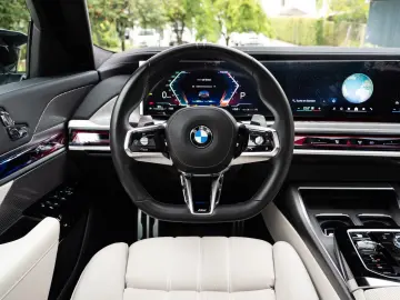 BMW 740d  M SPORT
