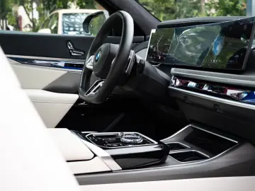 BMW 740d  M SPORT