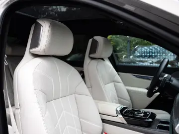 BMW 740d  M SPORT