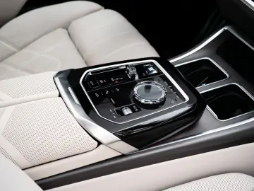 BMW 740d  M SPORT