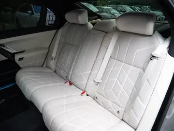 BMW 740d  M SPORT