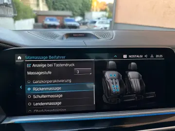 BMW X5 xDr45e M Sport PANO-SKY B&W AHK Massag Sitzkl