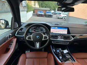 BMW X5 xDr45e M Sport PANO-SKY B&W AHK Massag Sitzkl