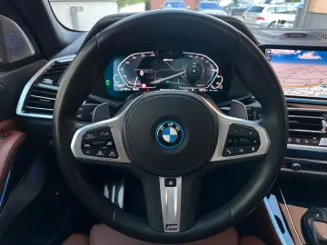 BMW X5 xDr45e M Sport PANO-SKY B&W AHK Massag Sitzkl