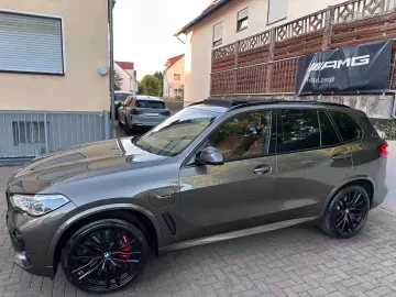BMW X5 xDr45e M Sport PANO-SKY B&W AHK Massag Sitzkl