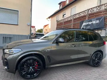 BMW X5 xDr45e M Sport PANO-SKY B&W AHK Massag Sitzkl