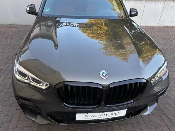 BMW X5 xDr45e M Sport PANO-SKY B&W AHK Massag Sitzkl