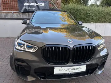 BMW X5 xDr45e M Sport PANO-SKY B&W AHK Massag Sitzkl