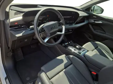 AUDI Q6 e-tron quattro